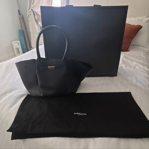 Used Once - DeMellier The New York. Incl. Shipping Bag and Duster